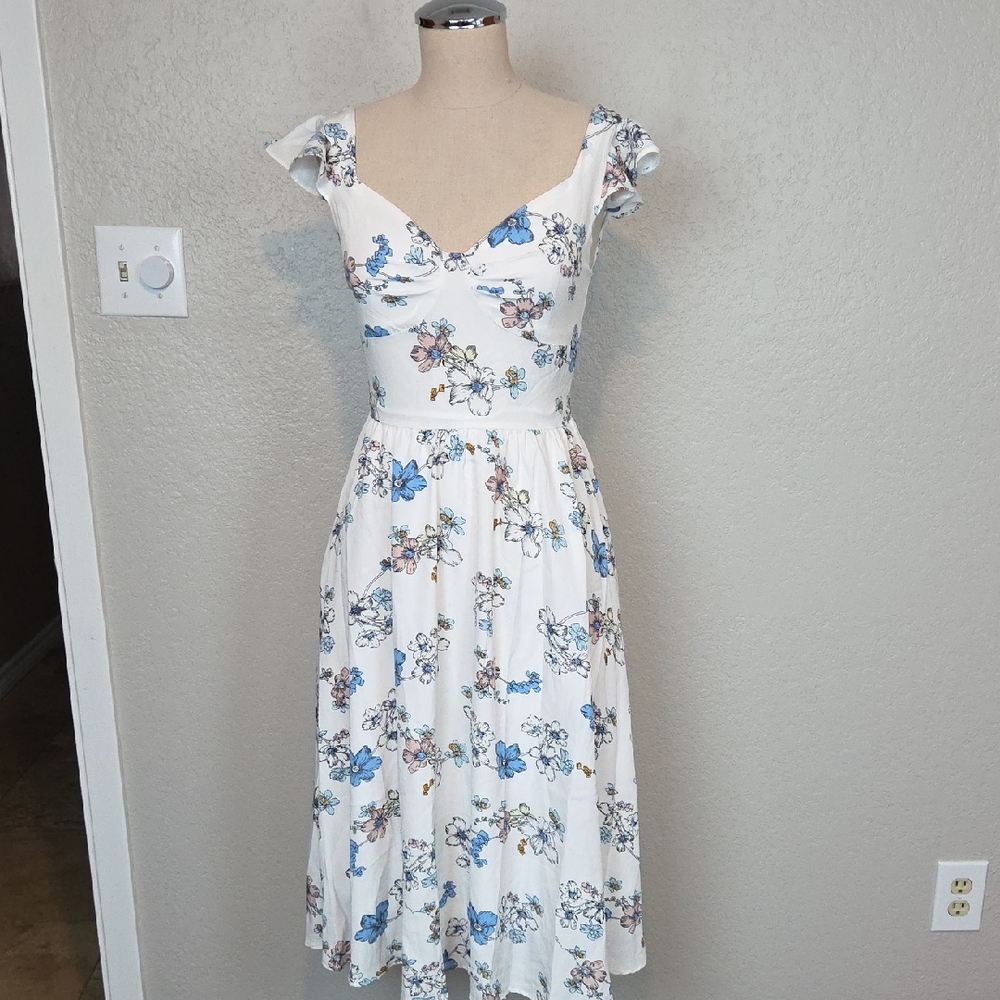 Zapaka Floral Print Sleeveless Dress